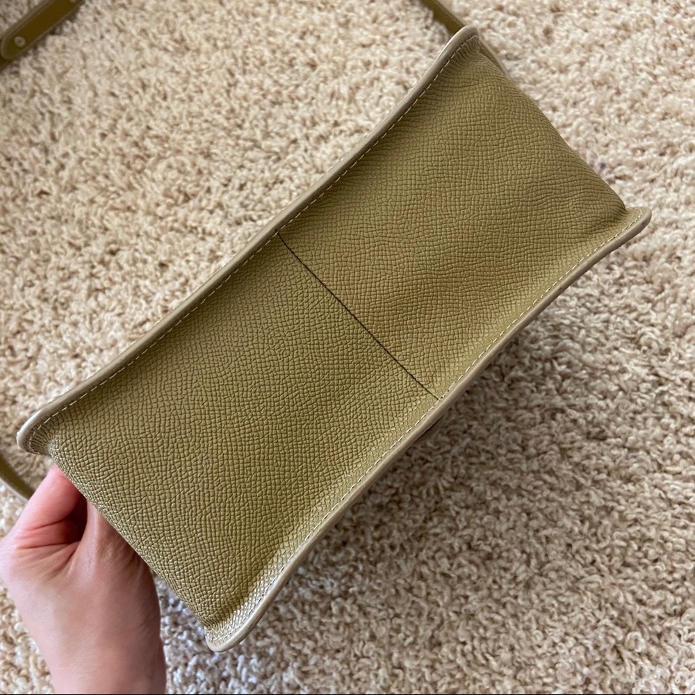 Minimalist Structured Crossbody Shoulder Bag - Picture 8 of 15
